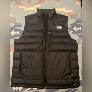 Men’s North Face vest